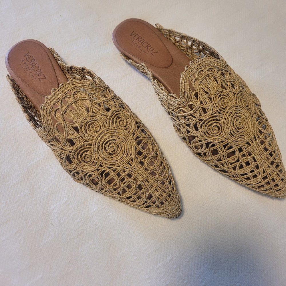 Sundance Vera Cruz Vintage natural lace mules new in box . Euro size 41(US 10.5)